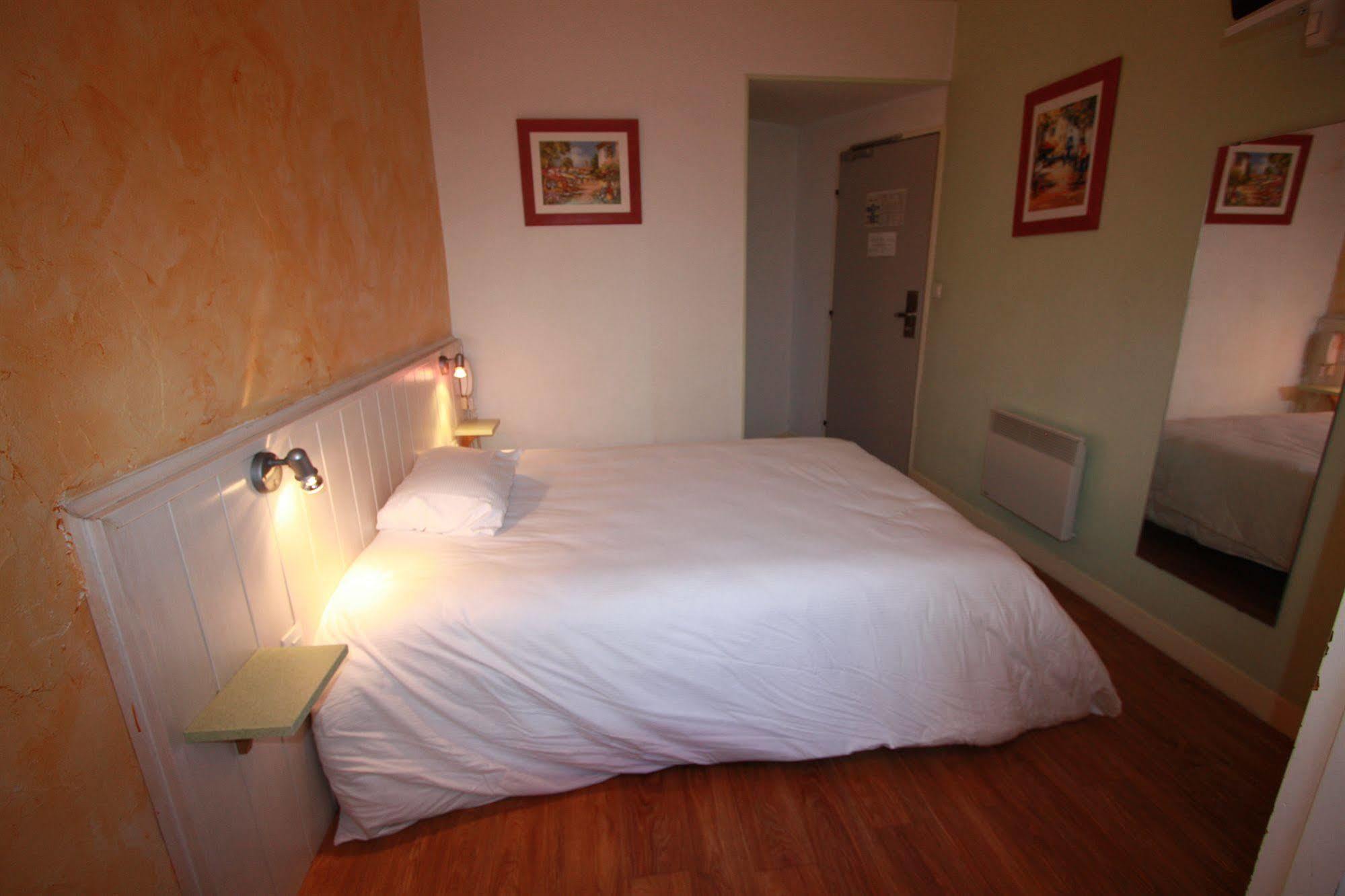 Hotel Saint Andre Gare Sncf Клермон-Ферран Екстер'єр фото